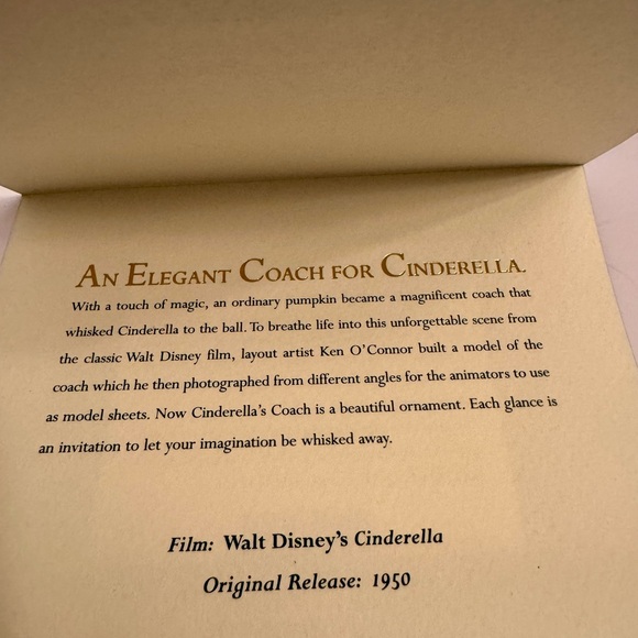 WDCC Enchanted Places “An Elegant Coach for Cinderella” Ornament - Picture 12 of 13